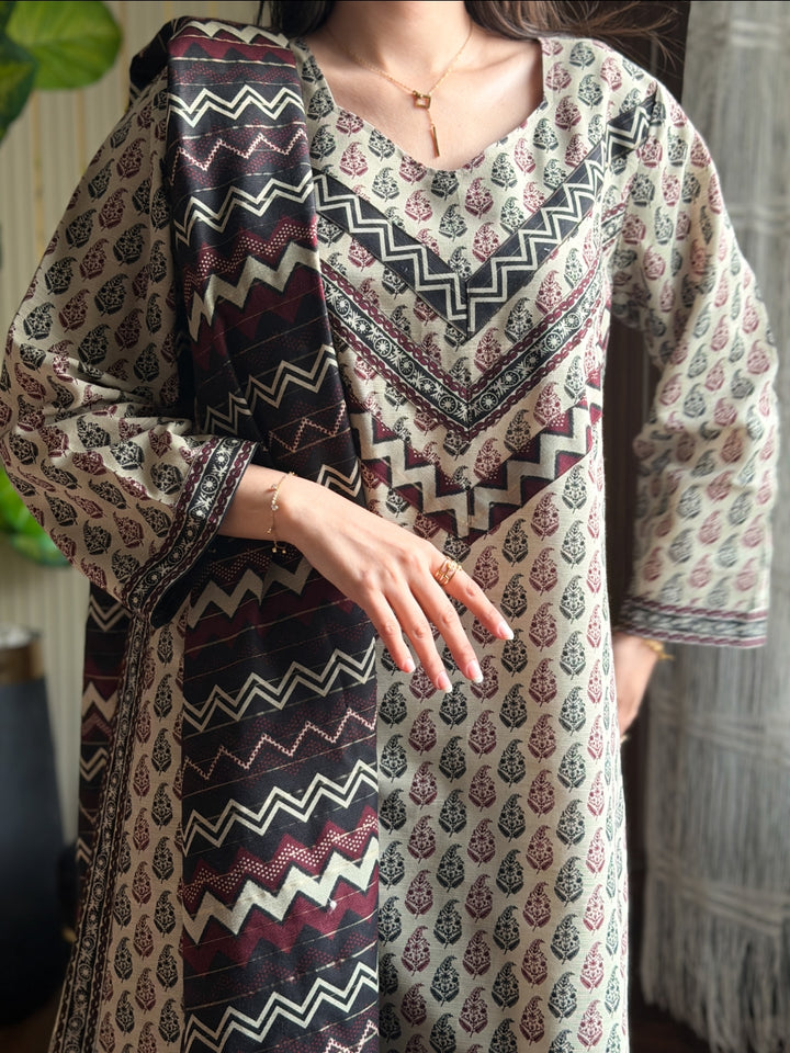 Khaddar Printed 3pc
